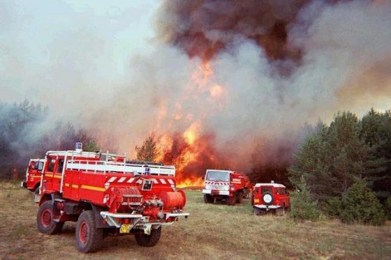Incendies en Gironde: Appel aux dons pour les sinistrés et les sapeurs-pompiers